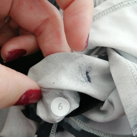 Lululemon Hot To Street Shorts with Mesh Under Layer BlacK White Ghost Weave 6 - Picture 15 of 16